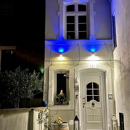 Villa Rheinstein Am Schloss Engers 노이비트 외부 사진